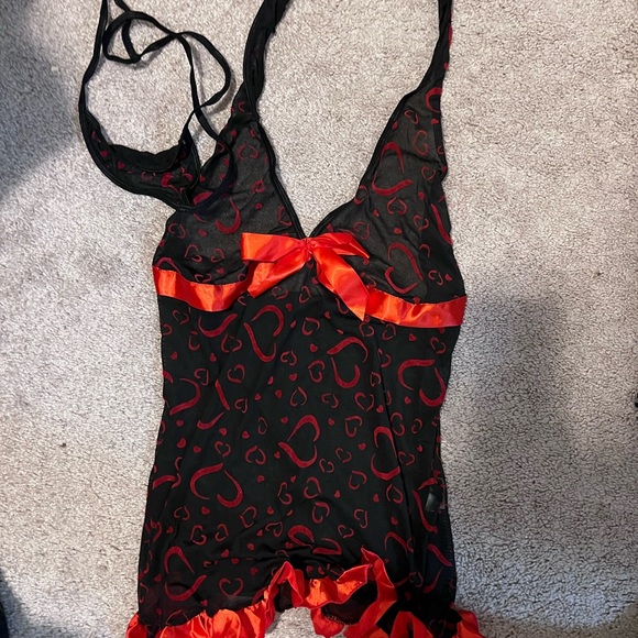 Black and Red Women’s Lingerie - Picture 3 of 4